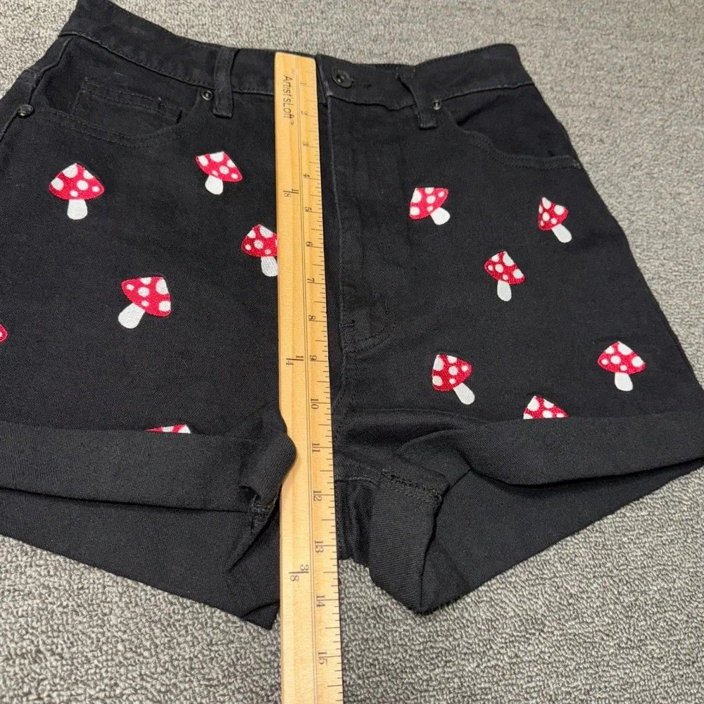 Hot Topic Mushroom Embroidered Black Denim Shorts High Waisted Cuffed Size 3
